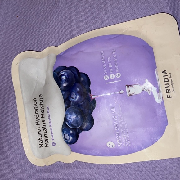 5pcs Face Mask bundle - Picture 3 of 5